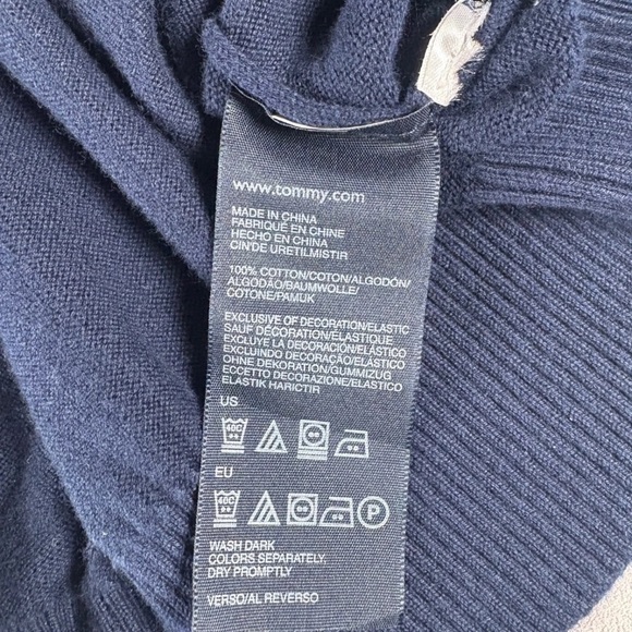 Tommy Hilfiger Men's Sz L V-Neck Sweater in Navy and Red Argyle - Picture 4 of 10